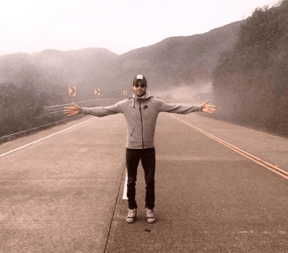 Él puede hacer grandes sorpresas, todo por tener a su público muy feliz.