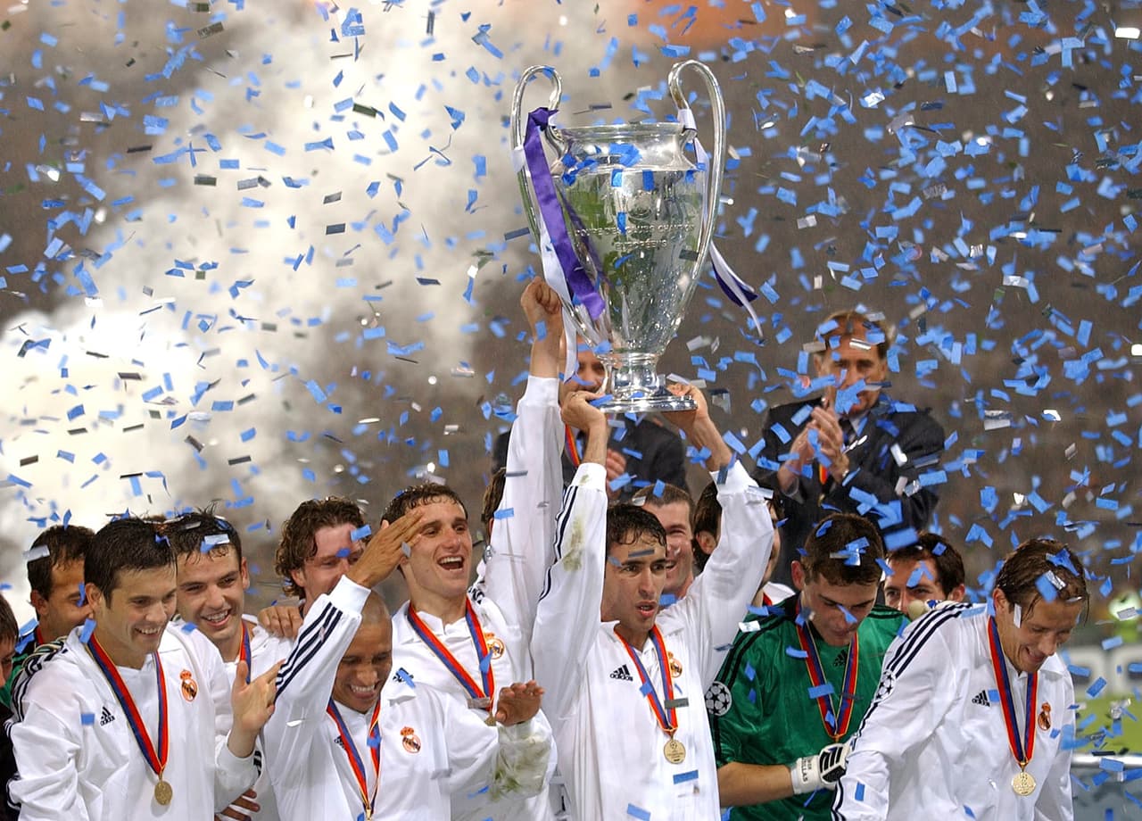 <b>¡Llegó la novena!</b>
<br>- Así se consagró el Real Madrid un 15 de mayoo del 2002 para adjudicarse 'La Orejona' durante un juego memorable en Escocia.