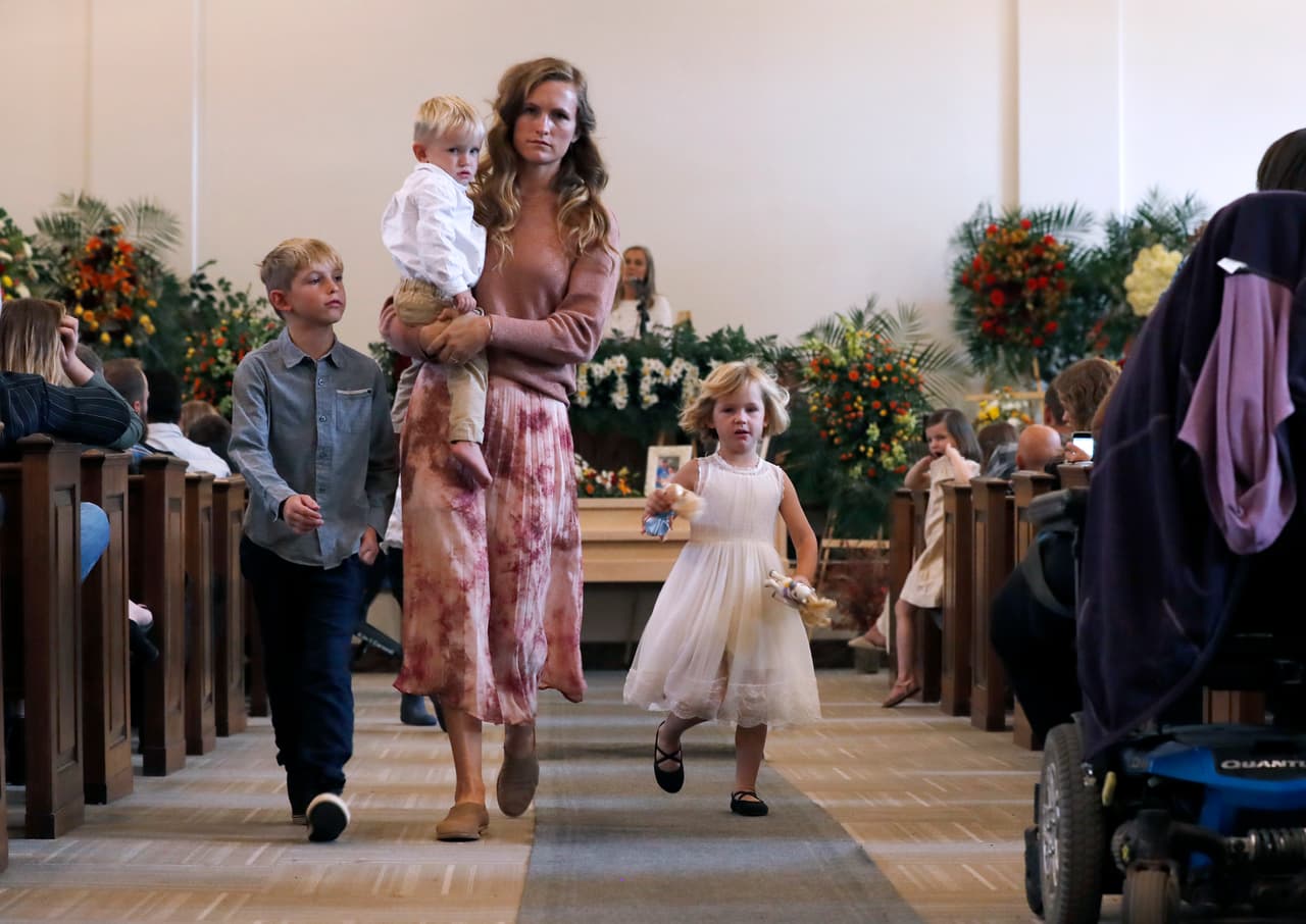 Langford murió luego de sufrir varios disparos en el pecho. De acuerdo con testimonios de varios niños sobrevivientes, ella salió del vehículo cuando comenzaron a ser atacados por un grupo de hombres armados. La familia asegura que 
<b>la joven agitó las manos para mostrar que no era una amenaza para los atacantes</b>, pero aun así recibió los impactos de bala.