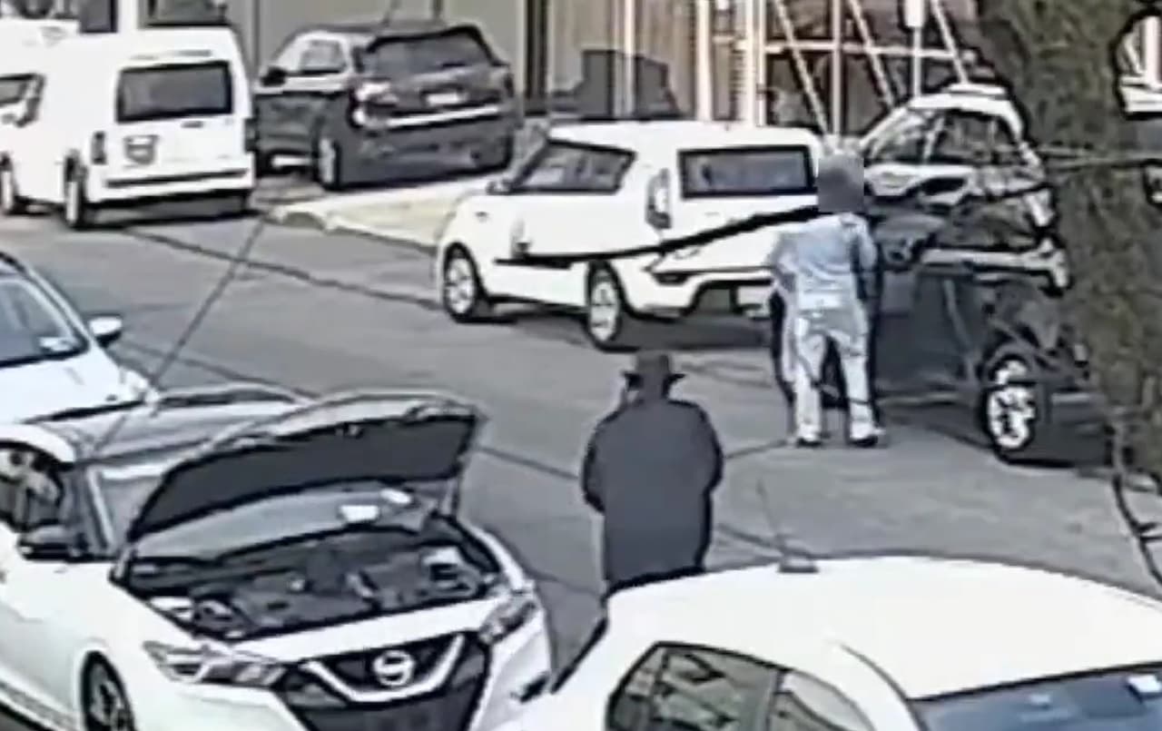 Arrestan a sospechoso que utilizó un disfraz para acercarse a hombre y ejecutarlo en 2021