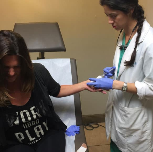 ¡Pobre Bárbara Bermudo! Terminó de emergencia en el hospital por un accidente en su mano.