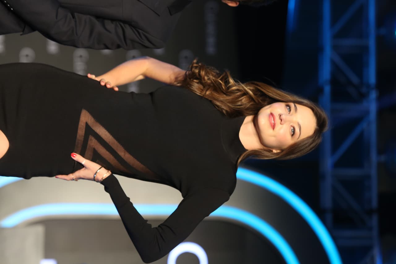 Miranda Kerr glamorosa en un evento de belleza en Shanghai.