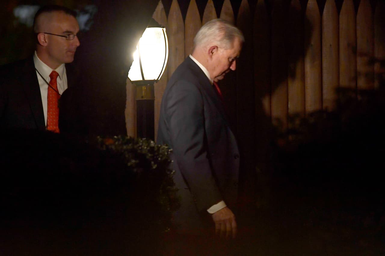 El despido de Jeff Sessions, el funcionario más humillado por Donald Trump