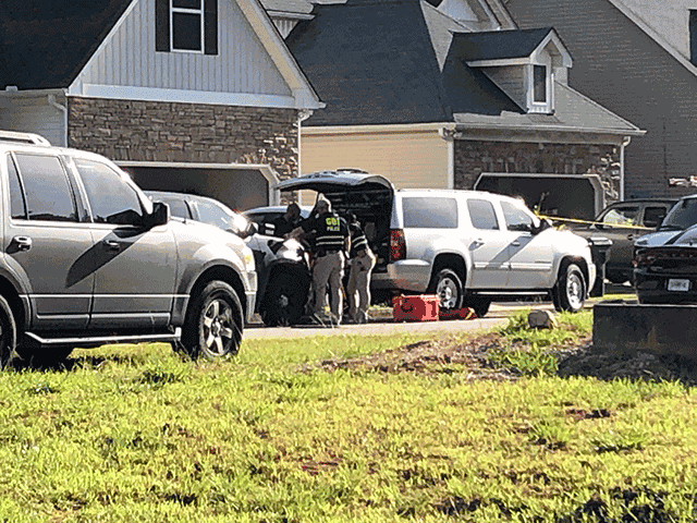Un hombre murió baleado este lunes luego luego de que oficiales respondieran a un llamado sobre un disturbio doméstico en Porterdale, Georgia. En la vivienda los agentes también encontraron a una mujer muerta a balazos.