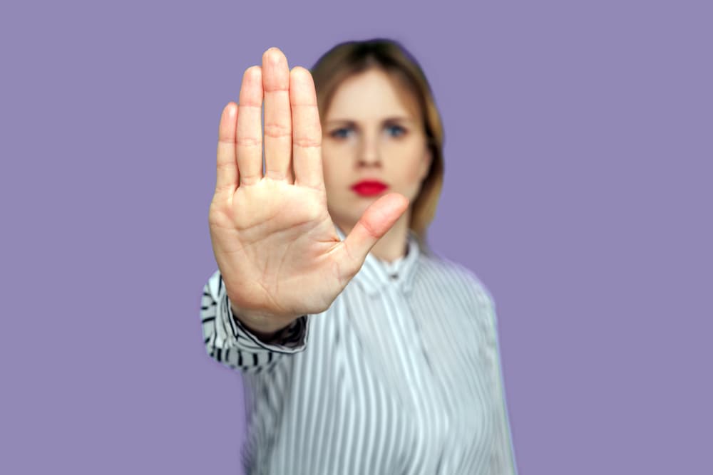 Por otro, es importante poner ciertos límites ara no caer en el desenfreno y hacer cosas que resulten contraproducentes.