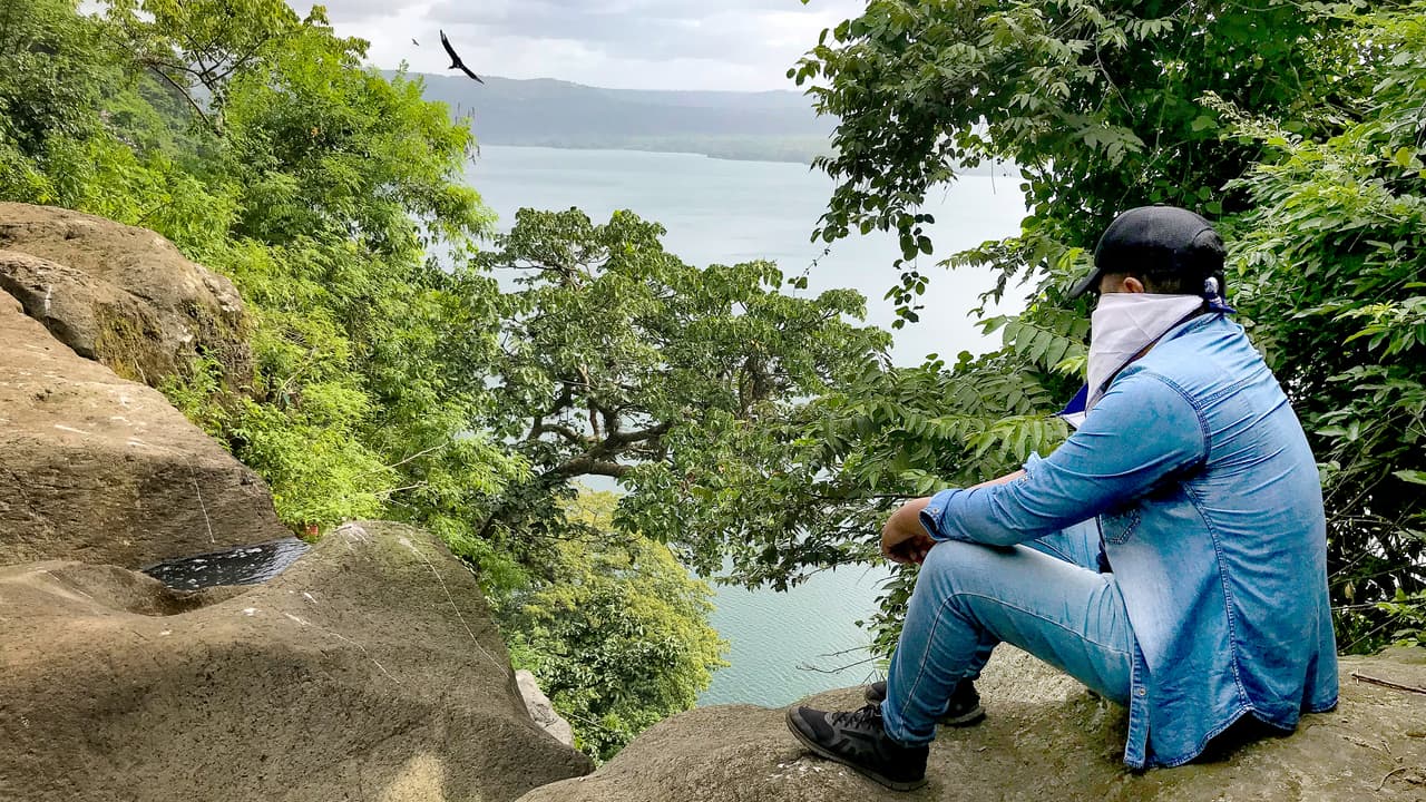 "Era la única salida": la arriesgada huida de 200 jóvenes de las balas de los paramilitares en Nicaragua 