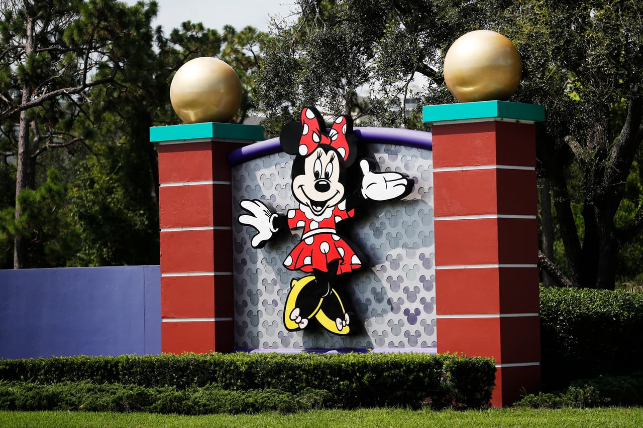 Minnie Mouse en la entrada de Walt Disney World Florida.