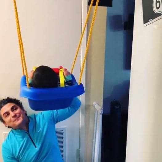 La llegada de Mateo a la vida de sus nuevos padres se dio en el marco del séptimo aniversario de bodas de Karyme y Michael.