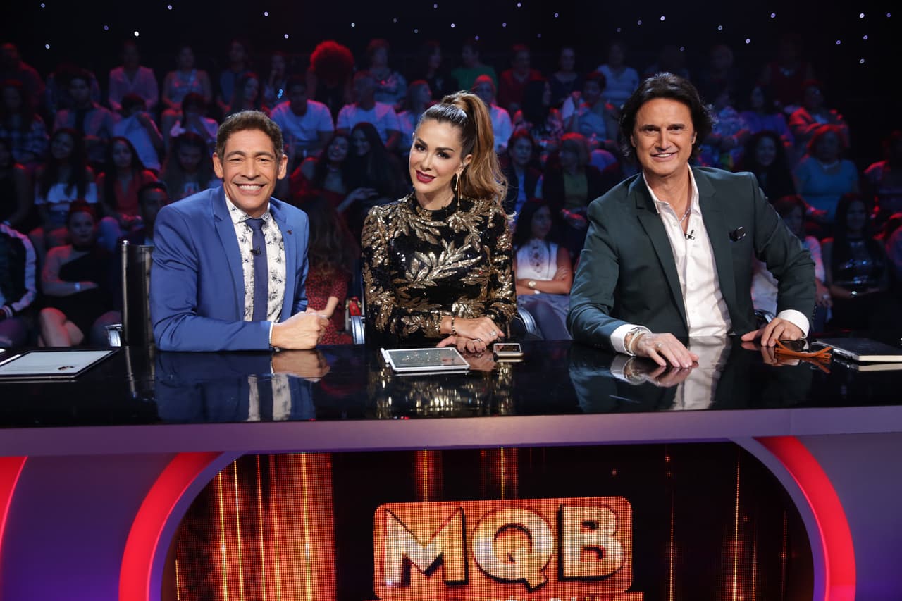 El 'Bombón Asesino' se quedó en el programa como jueza invitada, acompañando a Johnny Lozada y 'Poty' Castillo.