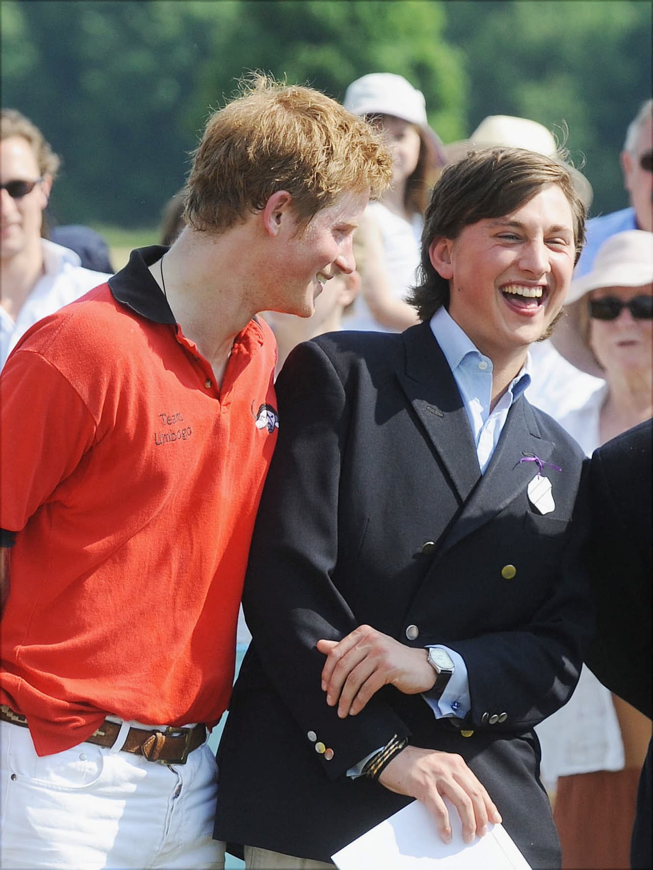 El 
<a href="https://www.univision.com/temas/principe-harry"><b>príncipe Harry</b></a>,de 33 años, tendrá una importante cita ese día, cuando se convertirá en el padrino de bodas de su amigo de la infancia, 
<b>Charlie van Straubanzee</b>, según ha trascendido en varios 
<a href="http://www.dailymail.co.uk/femail/article-6003893/Meghan-Markle-spend-birthday-Prince-Harrys-pal-Charlie-van-Straubenzees-wedding.html ">medios británicos</a>.