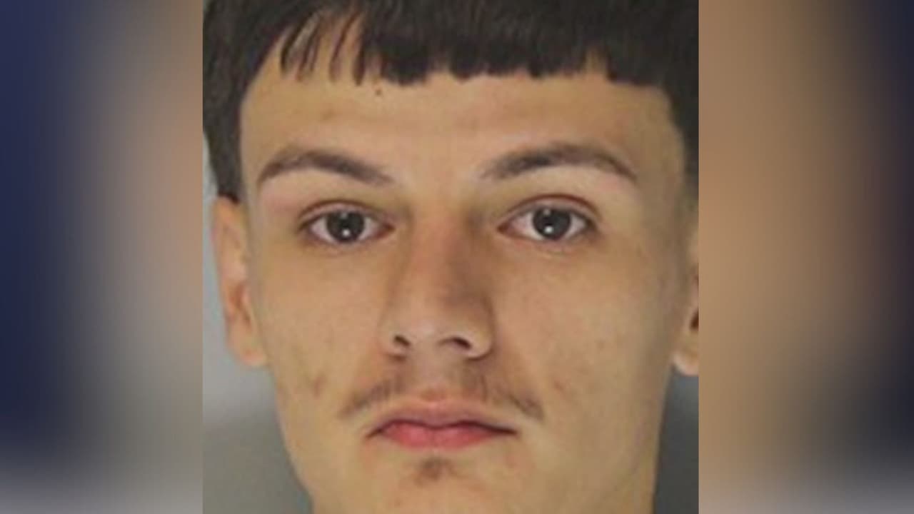 Hombre es arrestado tras atropellar a dos mujeres en un estacionamiento en Gainesville