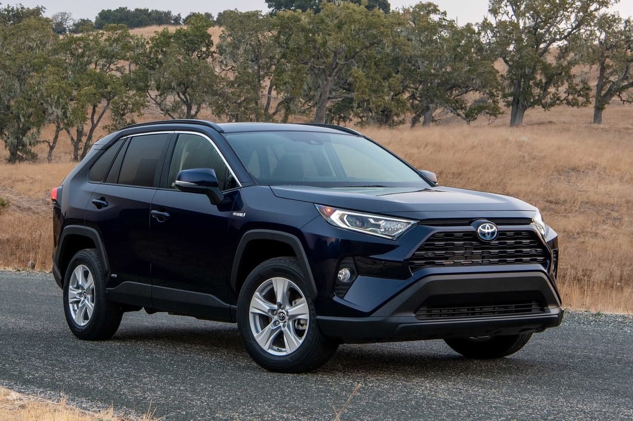 <h3 class="cms-H3-H3"><b>Toyota RAV4 Hybrid</b></h3>
<br>
<br>
<b>Tiempo promedio que pasa en los concesionarios antes de venderse: </b>19.3 días
<br>
<br>
<b>Precio de venta promedio:</b> 35,105 dólares