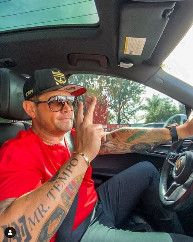 "Yo le dije a mi socio Alberto Agnesi 'trae a los abogados, ustedes pónganse de acuerdo'. No sé en qué vaya a terminar eso, sería chin… por ella, por México, por el tequila, por todos", agregó en 'De primera mano'.
<br>