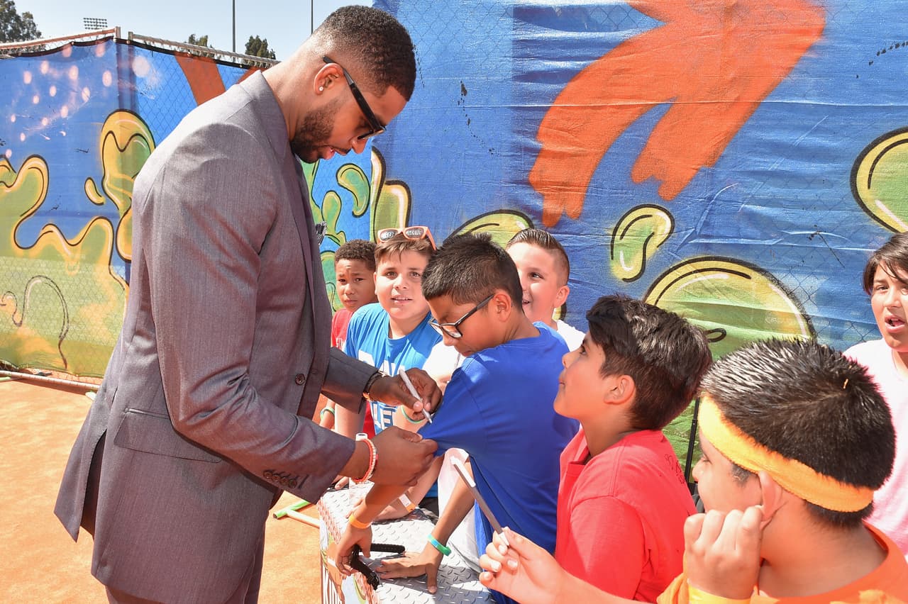 “Entonces, tiene un nuevo miembro en su familia”, rompió el hielo el conductor del 'podcast', Richard Jefferson.