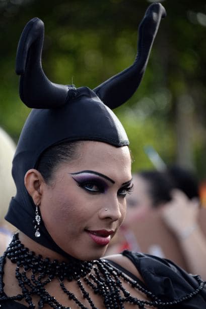 Como demuestran las penas que hay establecidas en algunos países contra estas orientaciones sexuales.