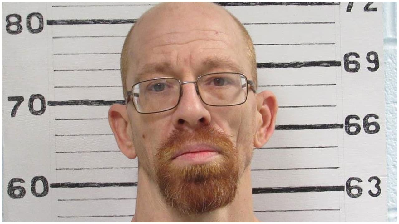 Padre de Pensilvania castigó a su hija de 6 años golpeándola, estrangulándola y enterrándola viva, según policía