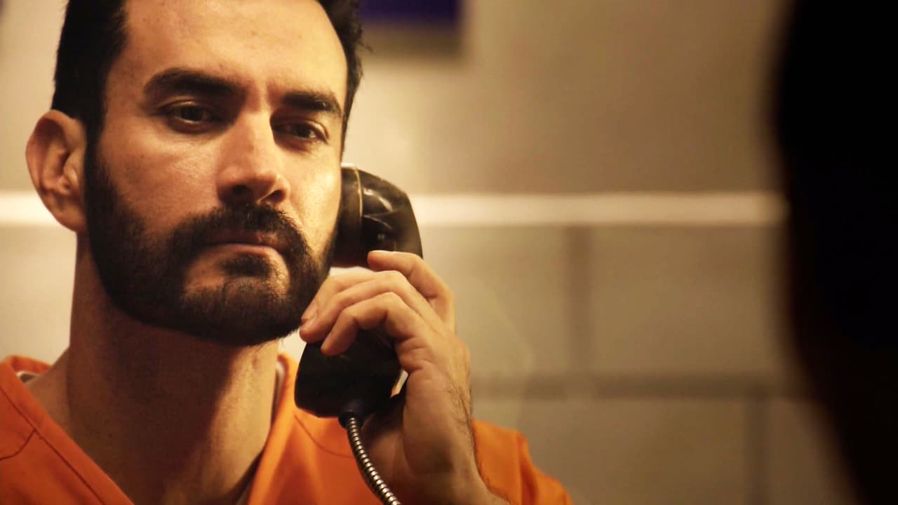 Al principio de la telenovela se encontraba encarcelado acusado por el asesinato de Pedro Carrillo, el padre de Estela.