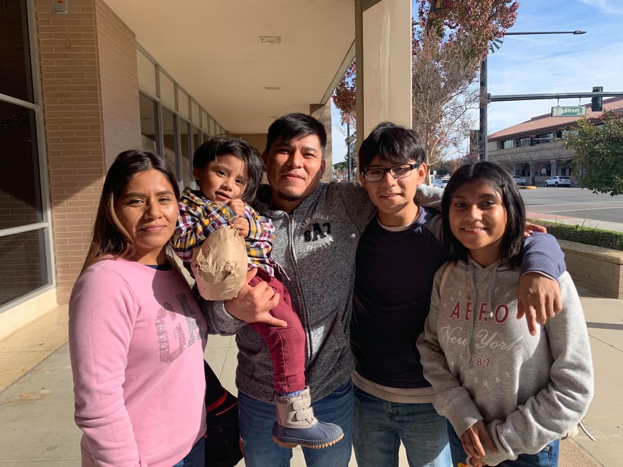 ICE libera a inmigrante indocumentado que arrestaron cuando dejaba a sus niños en la escuela