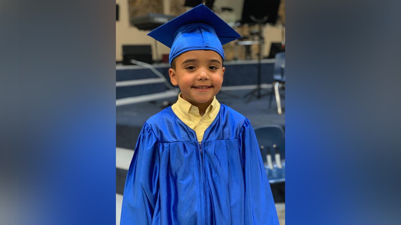 Josiah fue visto por un médico el 3 de septiembre, dos días después fue internado en el Centro Médico de Houston donde lo diagnosticaron con la ameba mortal Naegleria Fowleri.