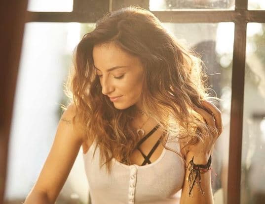 Por su parte, Zuria Vega hizo pública esta instant´ánea donde al pie de la misma se puede leer: "¡Feliz día, mujeres hermosas!".