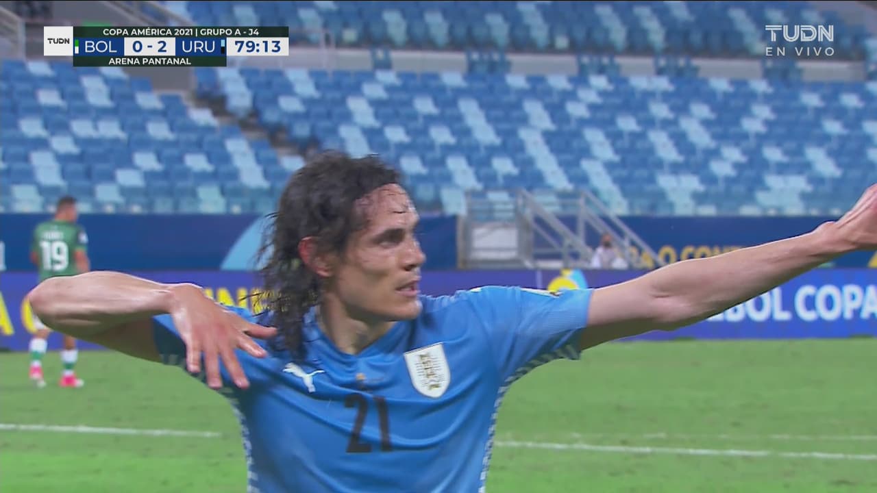 ¡Ahora sí! Cavani termina un contragolpe y marca el 0-2 de Uruguay