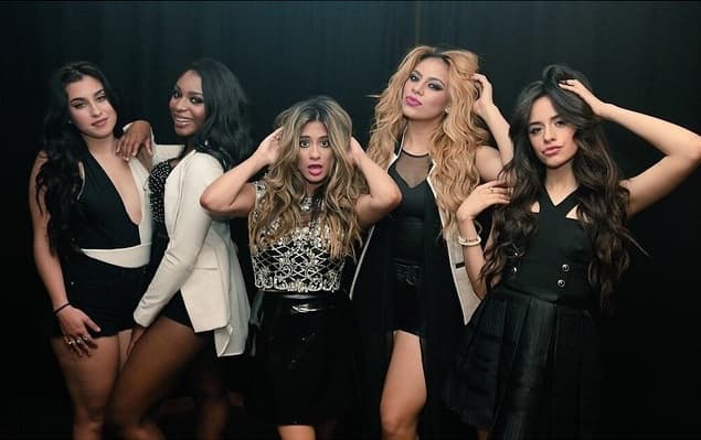 Una de las cosas más fascinantes de su estilo es el cabello, siempre lo lucen impecable.