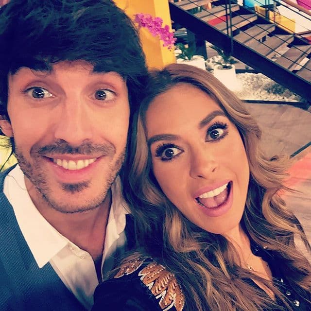 Pedro y Gali saben cómo divertirse mientras trabajan.