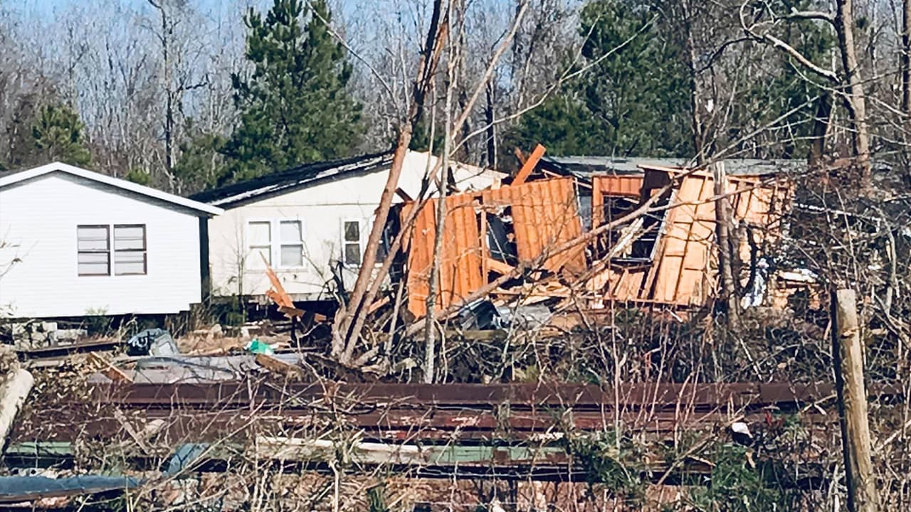 Tornado golpea el condado de Brunswick y deja 3 muertos y 10 heridos 