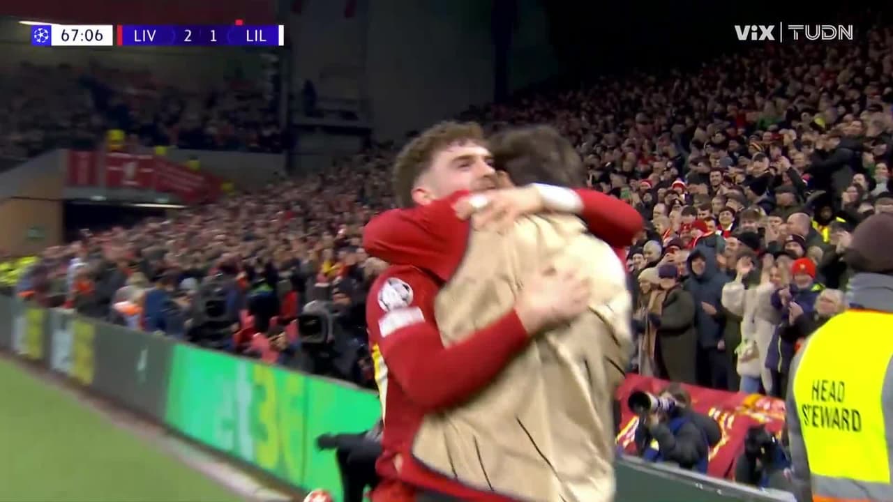 ¡Carambola y cae el 2-1! Mac Allister dispara y corre con mucha suerte