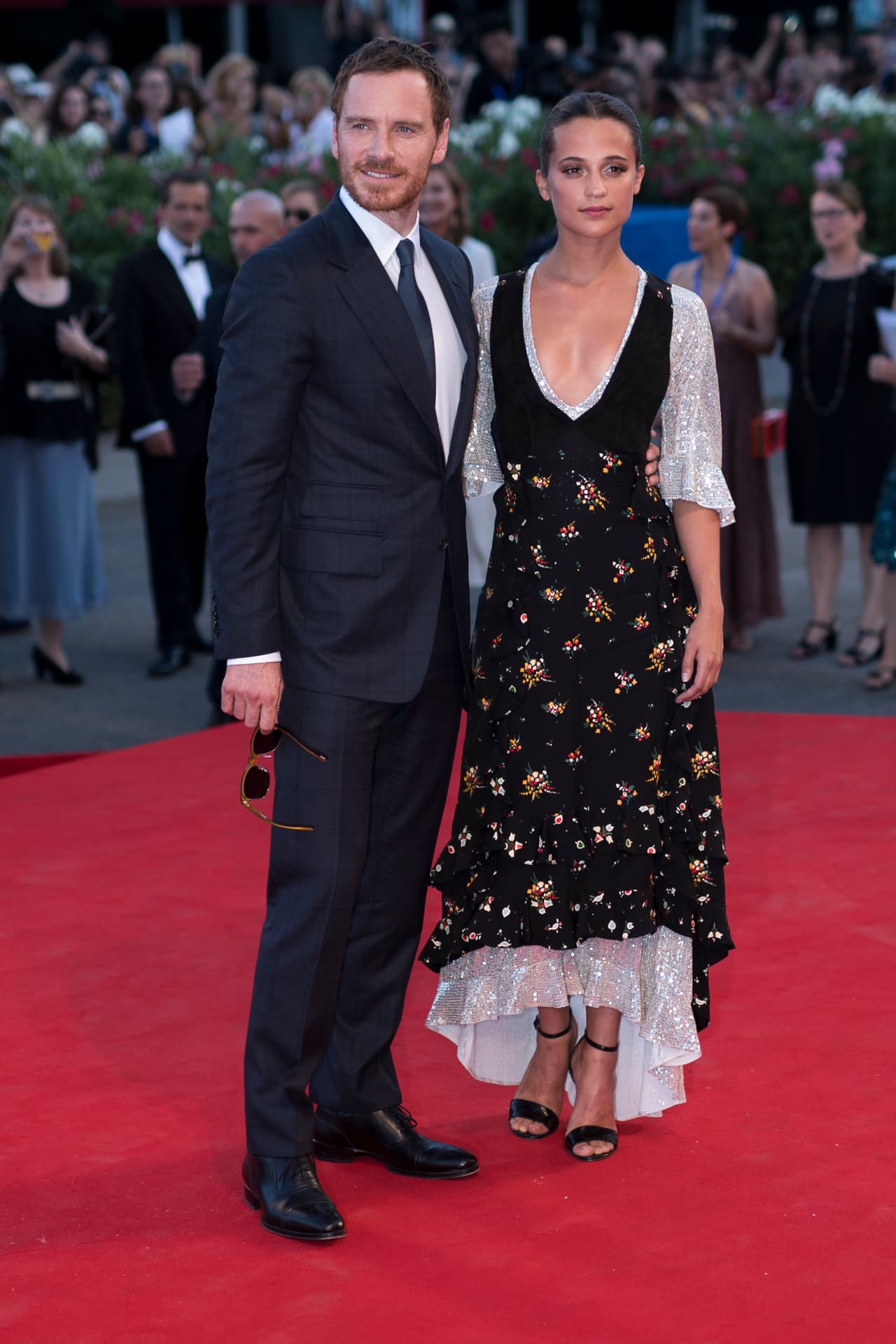 Alicia Vikander y Michael Fassbender, pareja en la vida real, presentaron su cinta 'The Light Between Oceans'.