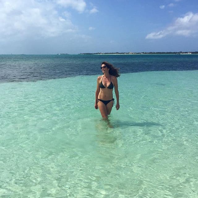 Se dejó ver en bikini y ¡Wow! está bellísima.