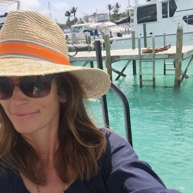 Cindy Crawford se encuentra de vacaciones en Bahamas.