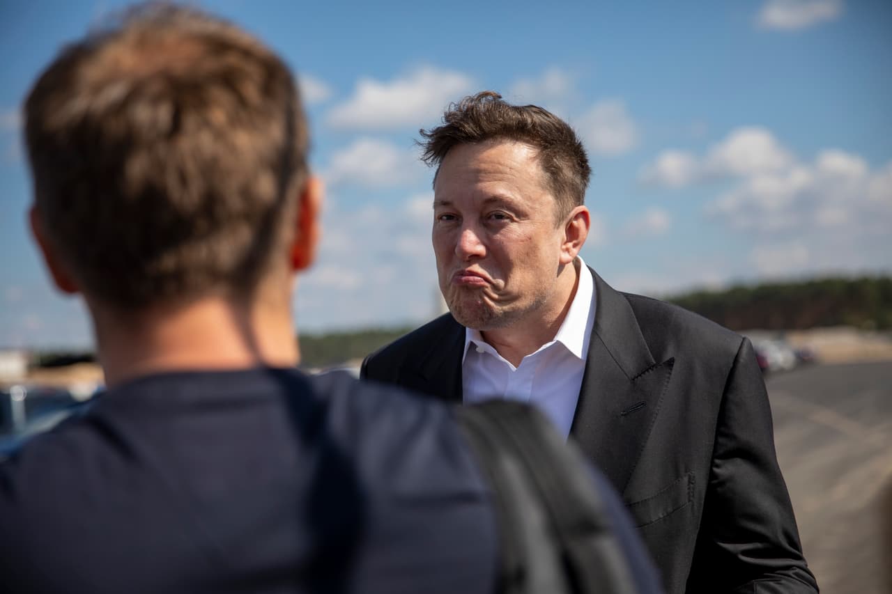 En el encuentro organizado por
<i>The Wall Street Journal</i>, Musk dijo que "aunque hay muchas buenas cosas en California", opinaba que el estado que fue su hogar durante más de 20 años "da por sentado su éxito". California es el estado que más riqueza aporta al PIB de Estados Unidos. El segundo lugar es Texas.