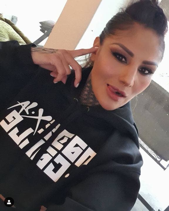 Mariana 'La Barby' Juárez dio su versión y aseguró que por el incumplimiento del Dr. Román no recibieron su sueldo.
<br>