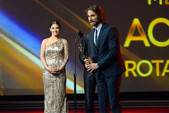 Su papel como "Alejandro" en "Lo Que La Vida Me Robó" lo hizo merecedor de esta estatuilla.