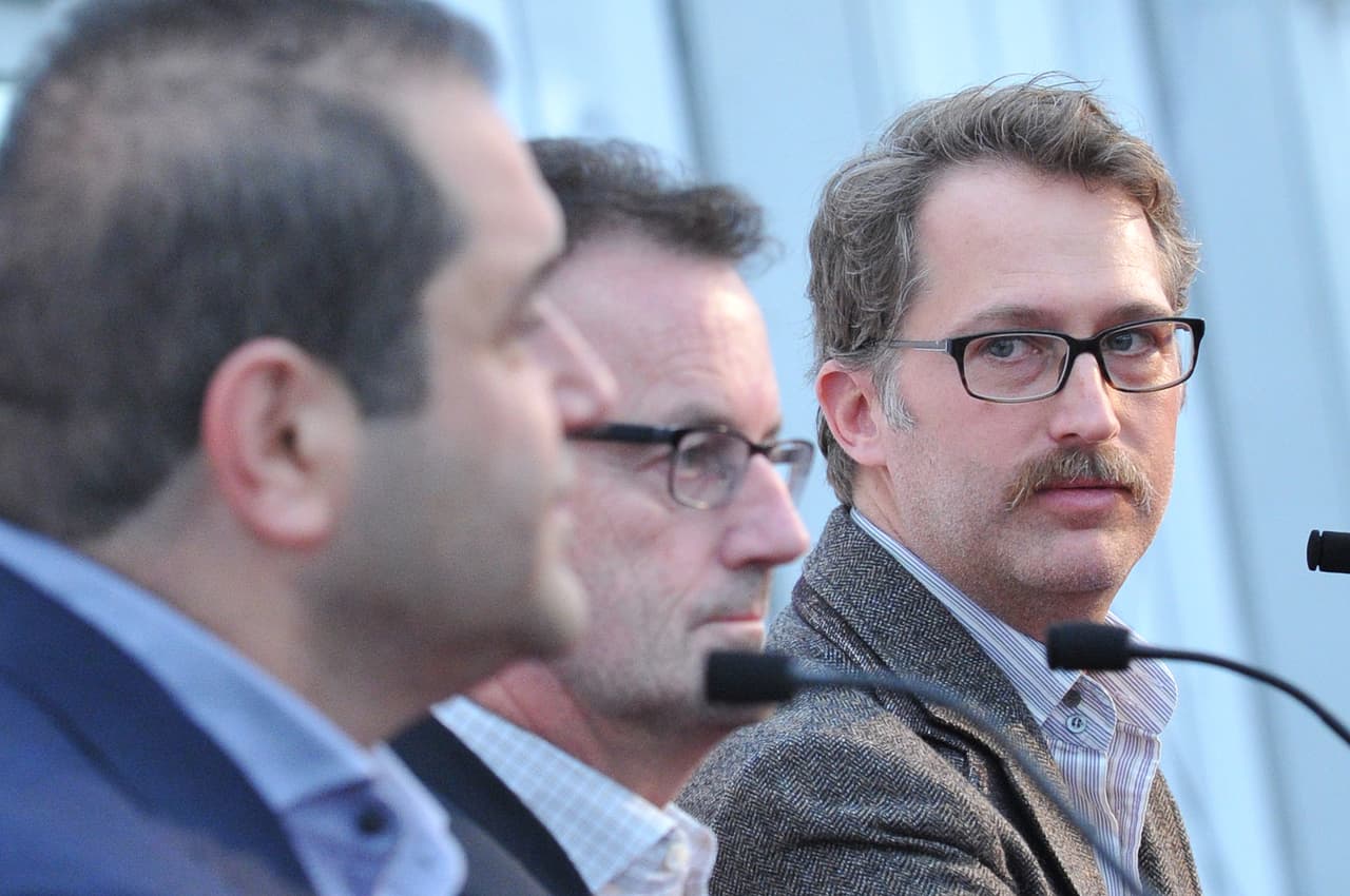 ¿Todo bien? El inversionista Shervin Pishevar, el CEO Rob Lloyd y el ingeniero Brogan BamBrogan, juntos en 2015.