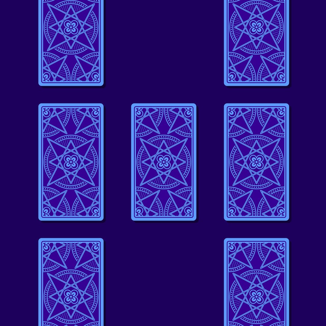 Esta acomodada de siete cartas en forma de letra H también es una tirada especial de amor o relaciones, con la misma interpretación que te narramos anteriormente. Como puedes notar, son distintas posiciones de acuerdo al lector o consultor, todas para averiguar lo mismo.