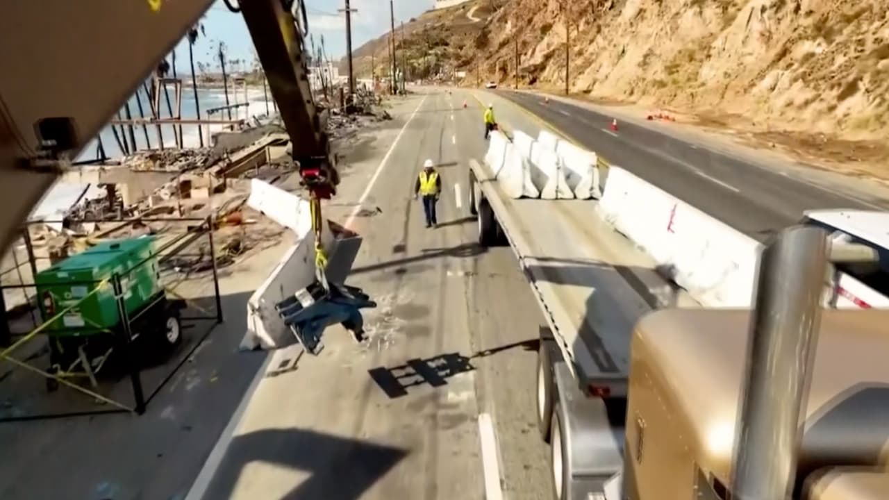 Ponen muros de concreto ante posibles deslaves por río atmosférico tras incendios forestales