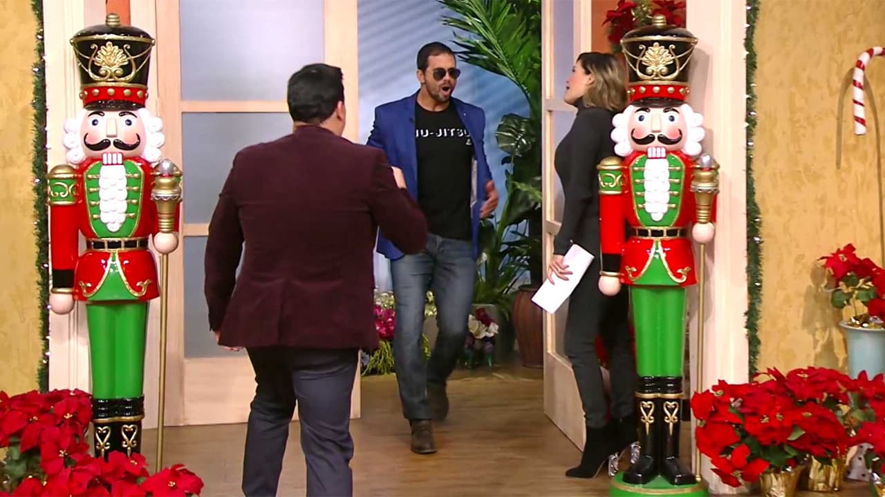 Raúl González y Karla Martínez le dieron la bienvenida a nuestro show al actor Pedro Moreno, quien llegó con muy buenas noticias.