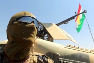 Estados Unidos continuó este sábado los bombardeos selectivos en Irak contra los yihadistas.