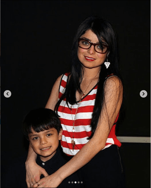 "Él trató como de demandarme con el DIF por abandono de hogar", comentó Violeta. Pero tras la situación que ella vivió, la actriz mantuvo al tanto a las autoridades correspondientes.
<br>