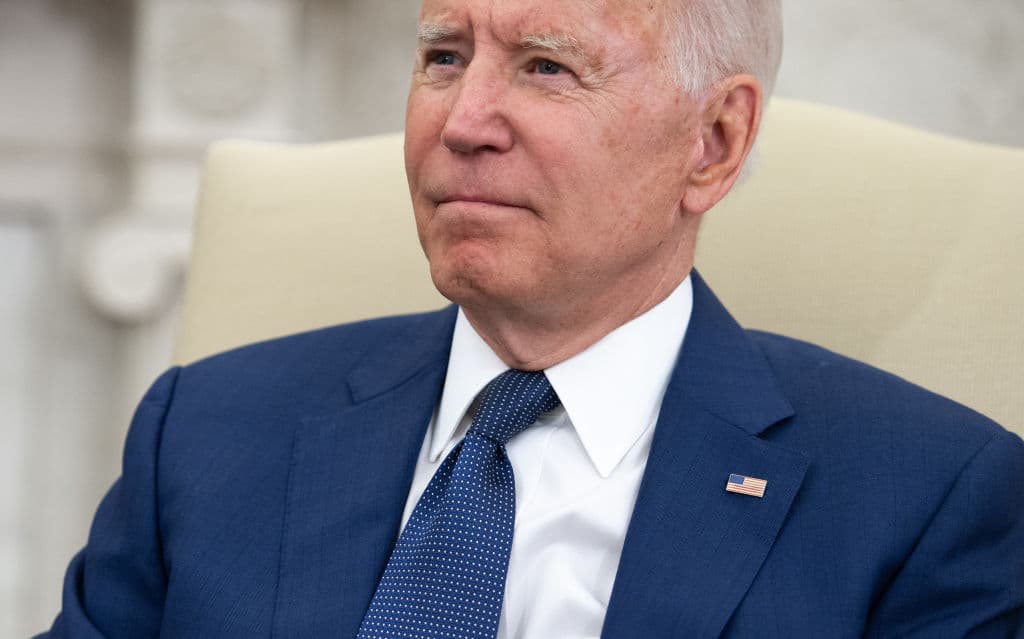 CNN: Biden anunciará que todos los empleados federales deben vacunarse 