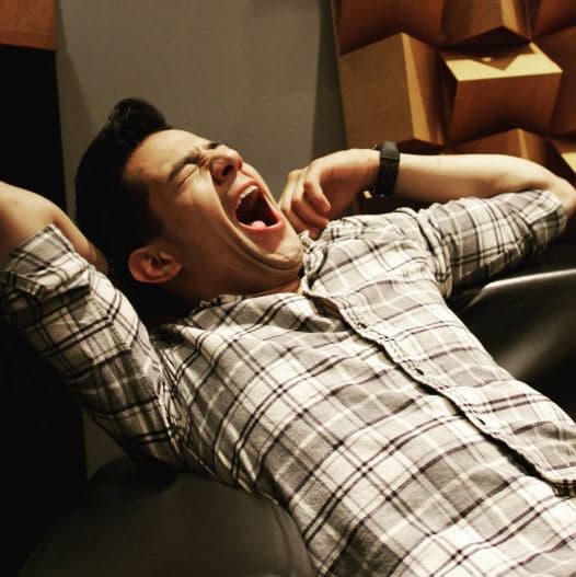 ¡Esperemos que no se quede dormido durante el show!