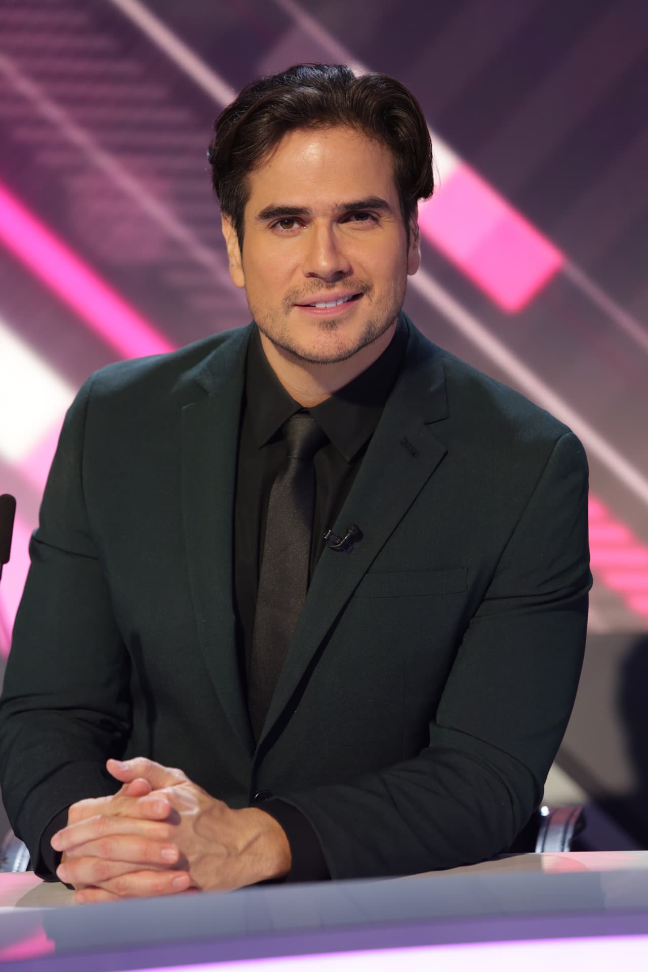 El Dasa y los chicos de CNCO conquistaron a las bellas con sus interpretaciones, en tanto las chicas recibieron una gran sorpresa por parte de Osmel. Todas tuvieron que enfrentarse a un reto que las llevó por las nubes, pero Lisanda y Berenice quedaron en la cuerda floja.