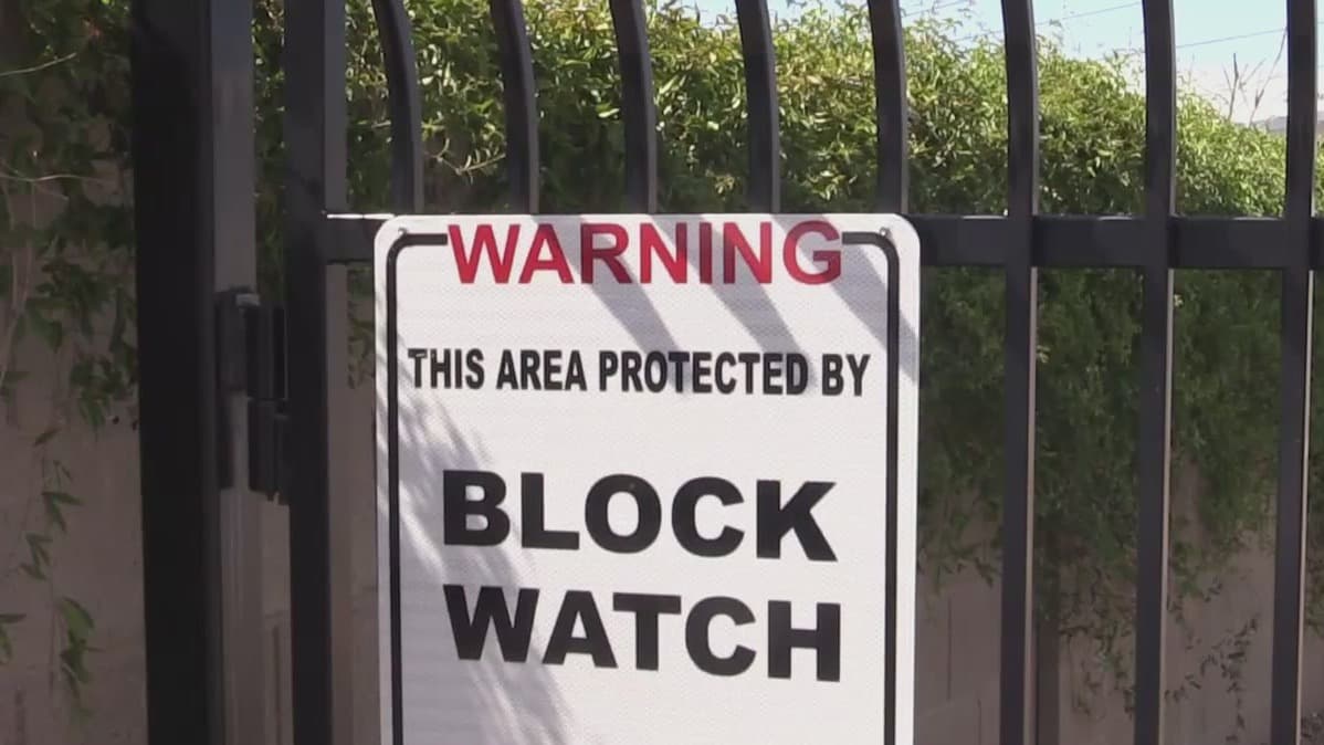 Phoenix aprueba fondos para cerrar 64 callejones con rejas y portones