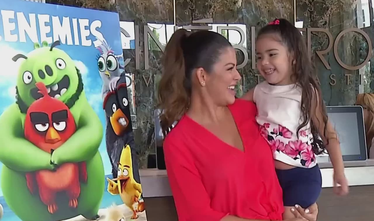 La función de cine la disfrutó junto a la pequeña Giulietta, quien estuvo feliz de compartir cámaras con su mamá.