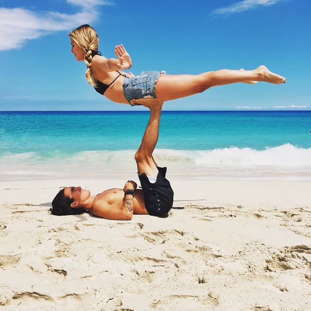 Él es Ryan Fontana y ella se llama Molly Joseph.