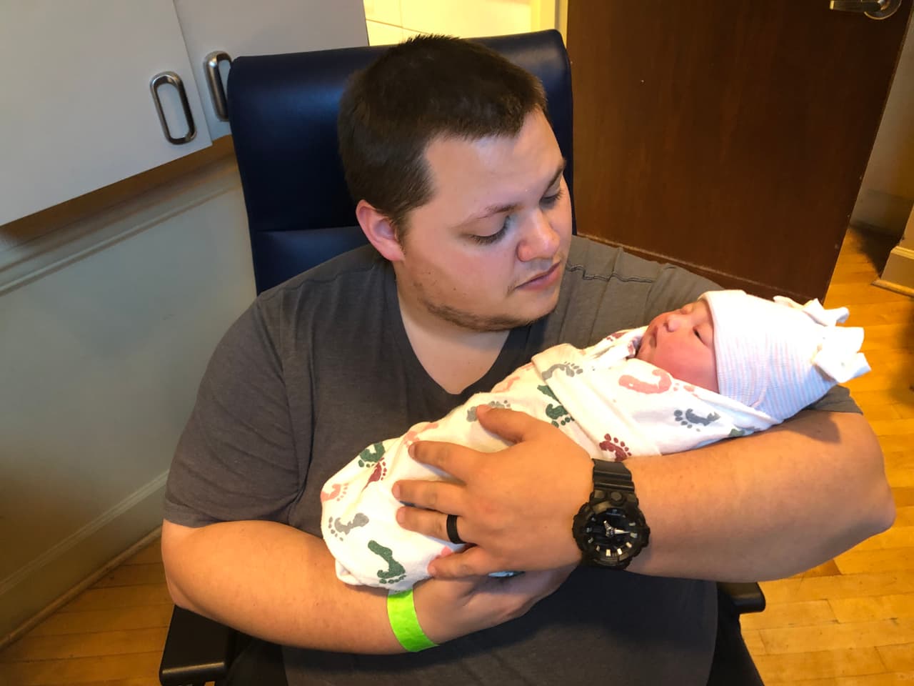 "Dios, siempre quise tener hijos. Estábamos en shock de que esto sucediera", concluyó.