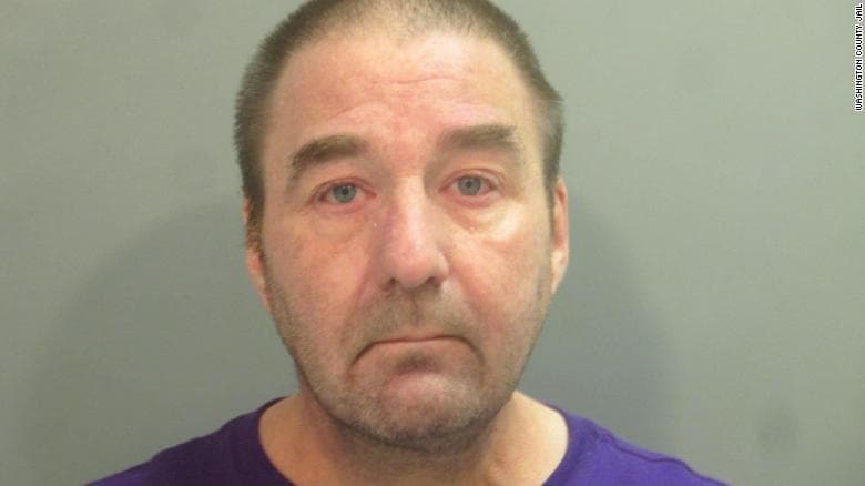 Su médico le aseguró que estaba sano y se murió de cáncer: acusan de homicidio a doctor que daba diagnósticos erróneos