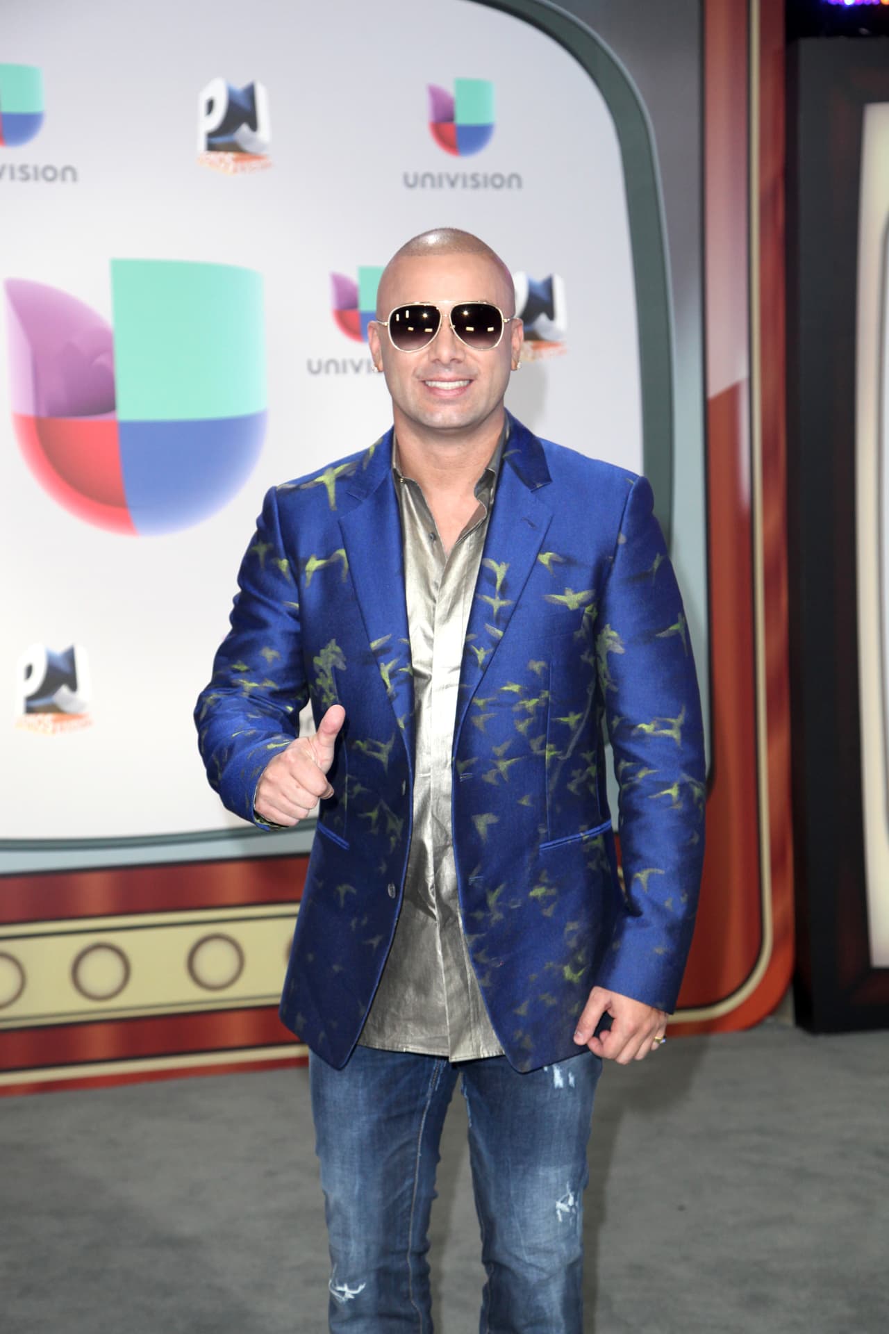 Wisin también mostró su preocupación por el alto porcentaje de feminicidios que hay en su natal Puerto Rico, por lo que pidió a los gobernantes de su país que tomen cartas en el asunto.
<br>